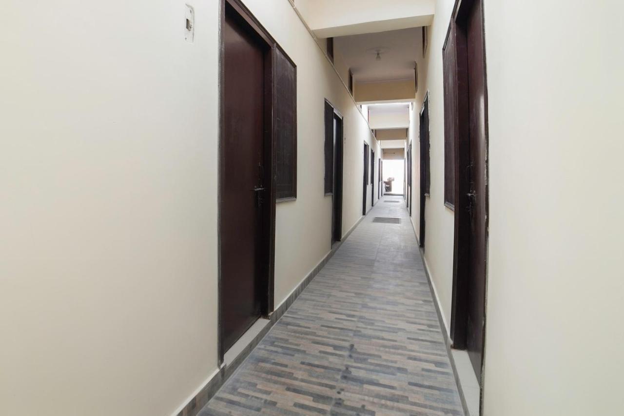 Spot On 67119 Hotel Shivam Residency Rāmpura Екстериор снимка
