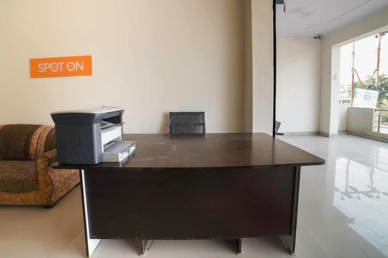 Spot On 67119 Hotel Shivam Residency Rāmpura Екстериор снимка